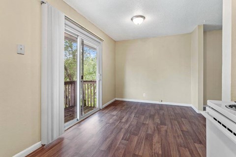 Floor plan for 2 beds, 1 bath, 920 sqft